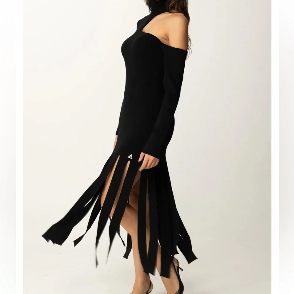 AKEP Long Sleeve Maxi Knitted Fitted Turtleneck Dress with Cut-out and Fringes S